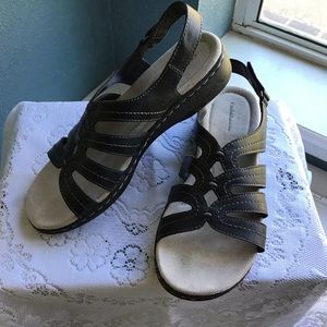 Croft & Barrow Women’s Black Sandals Size 8